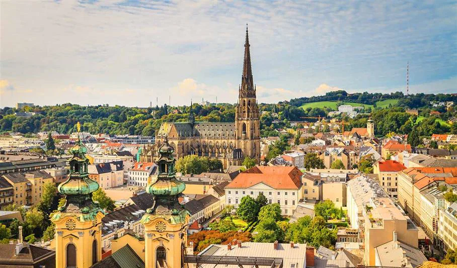 Flights to Linz
