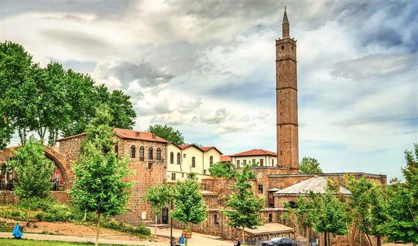 Flüge nach Diyarbakır