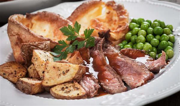 London Cuisine Sunday Roast with Yorkshire Pudding