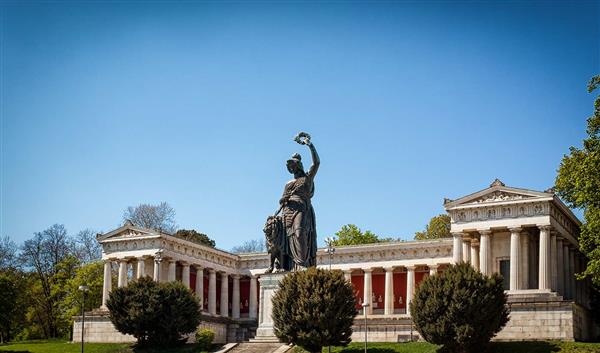 München Kultur Die bayerische Statue