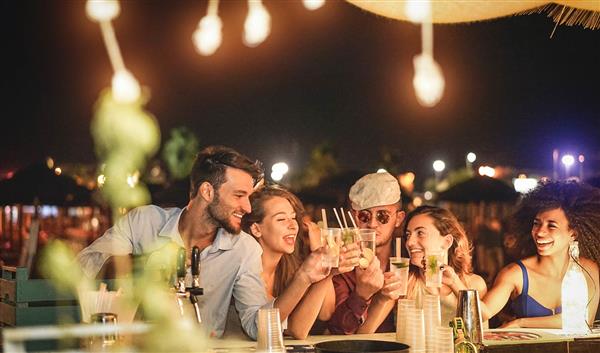 Izmir Nachtleben Taverns 