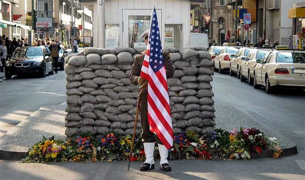 Berlin Culture Checkpoint Charlie